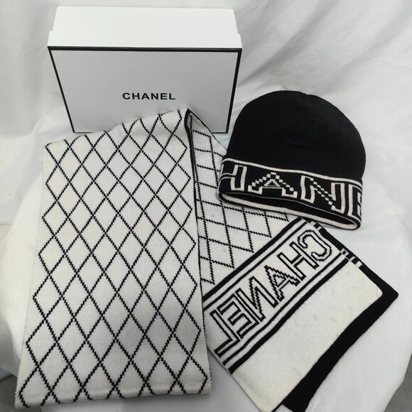 Chanel Monochrome Diamond Pattern Scarf and Beanie Set - Picture 1 of 4